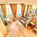 Charming Two Bedroom Suite At Notre - Dame
