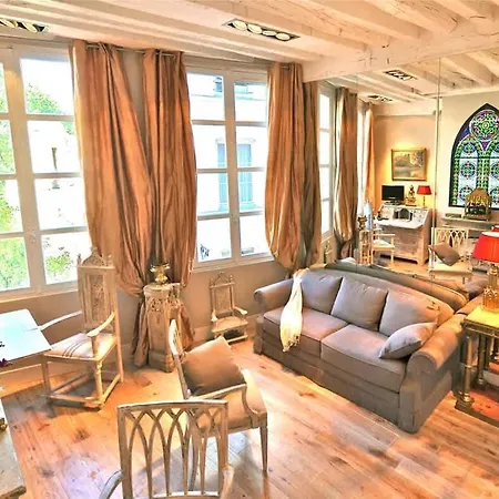 Apartment Charming Two Bedroom At Notre - Dame *