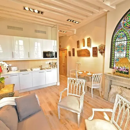Charming Two Bedroom At Notre - Dame * Paris