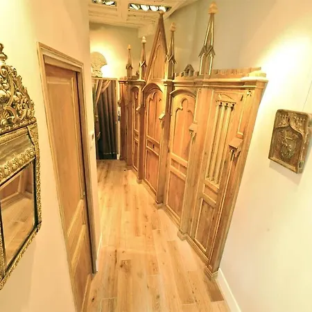 Charming Two Bedroom At Notre - Dame Apartment Paris
